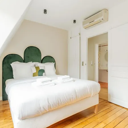 Le Brad Pitt - Passy Tour Eiffel A Pied- 4 Personnes - Logement Entierement Climatise Apartamento *
